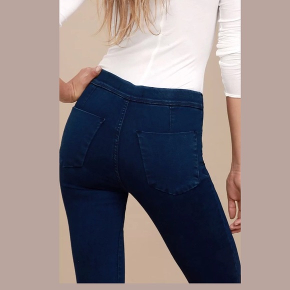 Free People Dark Denim SizeShort Jean Leggings NWT - Picture 4 of 4